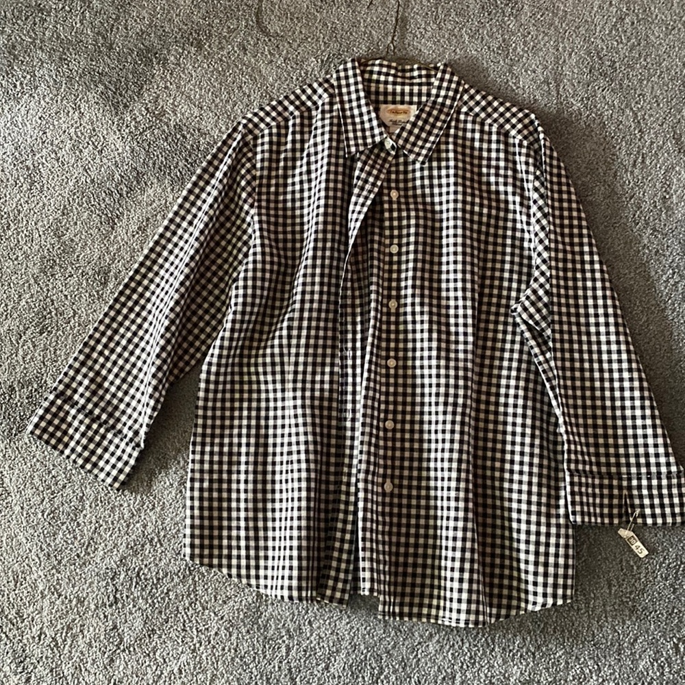 Talbots size large black and white checkered dress shirt. Barely worn 2-3x)